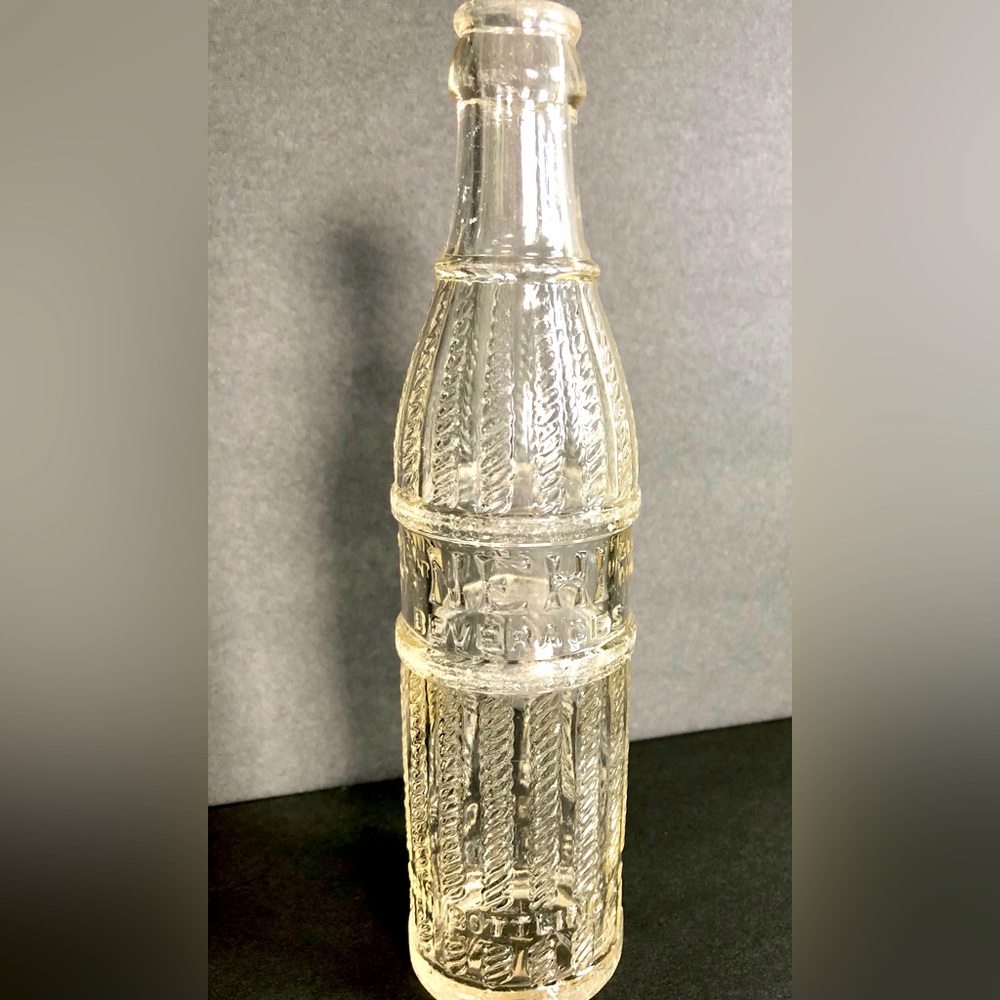 Oakland Calif. bottling 1925 NEHI SODA BOTTLE Rare collectible Relief design 9OZ